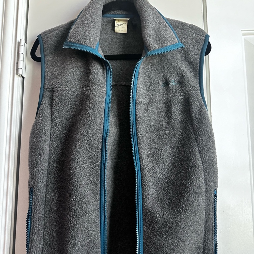 LL Bean women’s small fleece vest, gray